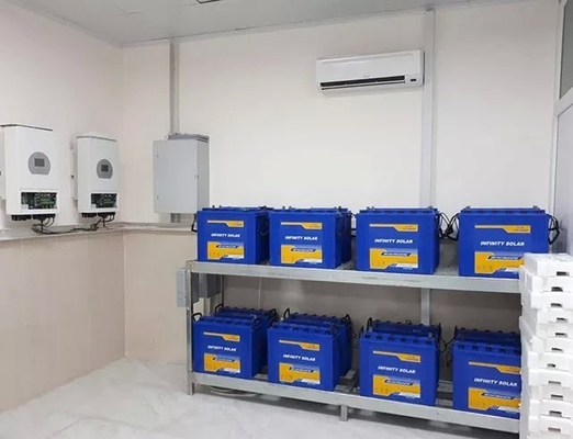 220V/230V/240V出力電圧 5kw 家庭用インバーター 組み込みバッテリー ソーラーハイブリッド デイ