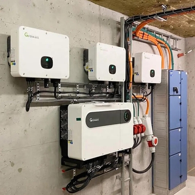 販売前プロジェクト設計のための10Kwグロワットインバーター 地面設置と230V380V出力